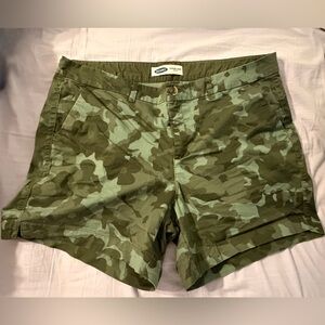Old Navy Everyday Short - Camo Cotton Blend Shorts - Green